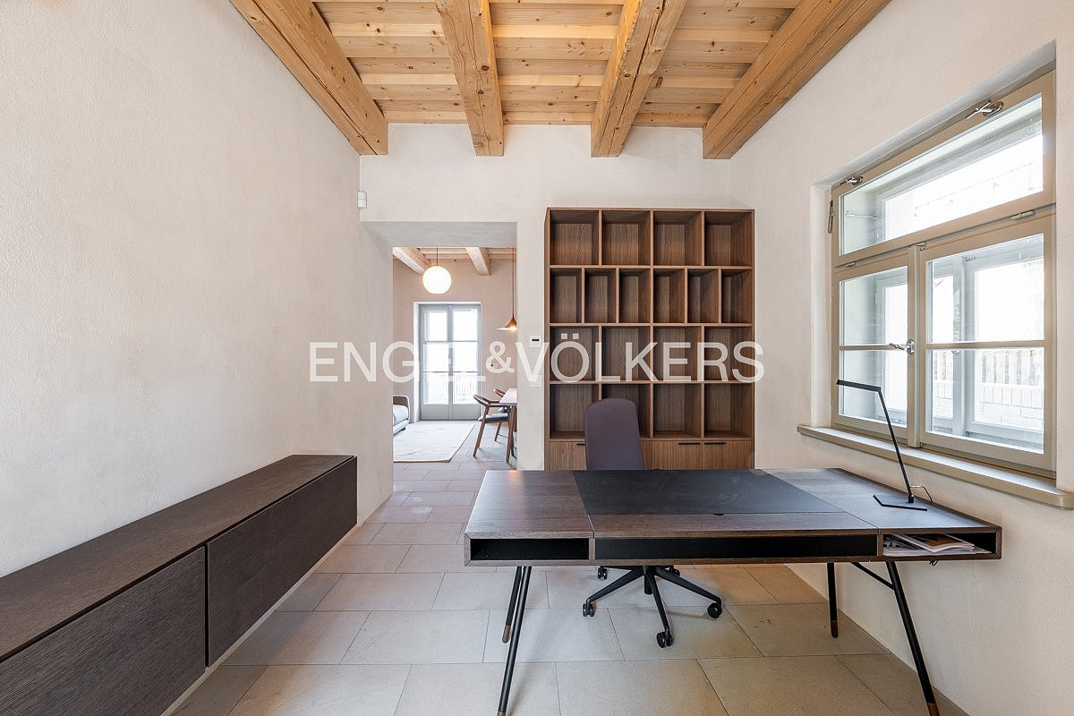 Pronájem bytu 4+1 138 m² — photo 3