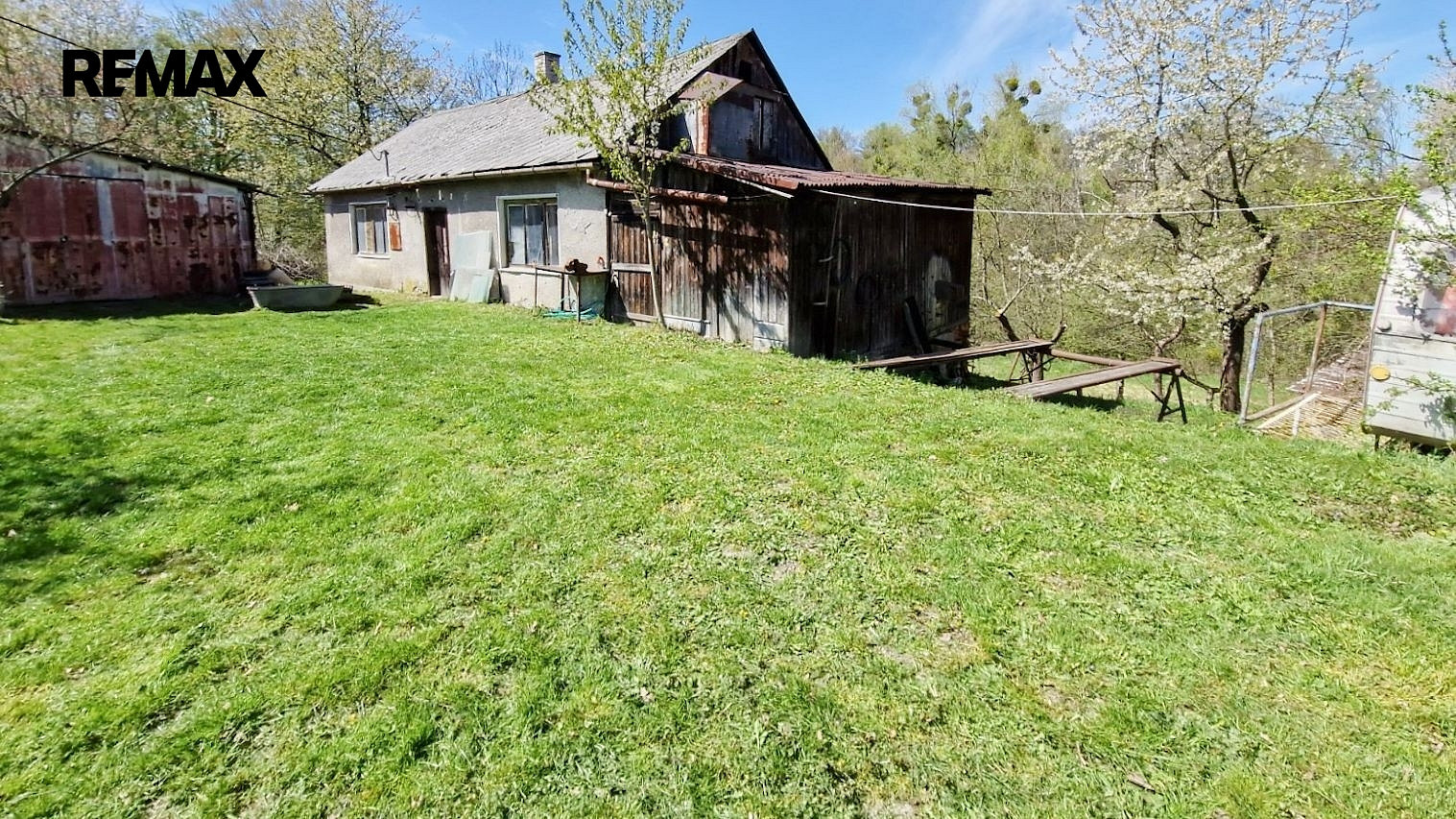 Prodej domu 102 m² s pozemkem 2 222 m²