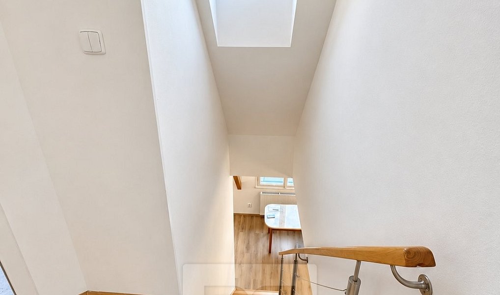 Pronájem bytu 4+kk 99 m², Praha – náhled fotky 3