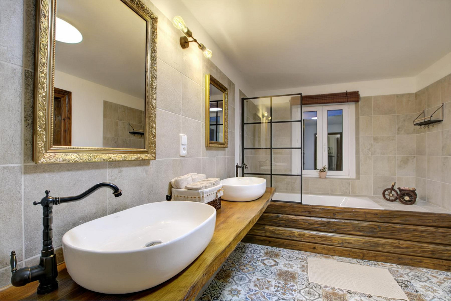 Pronájem chaty/chalupy 600 m² s pozemkem 5 000 m² – fotografie 3