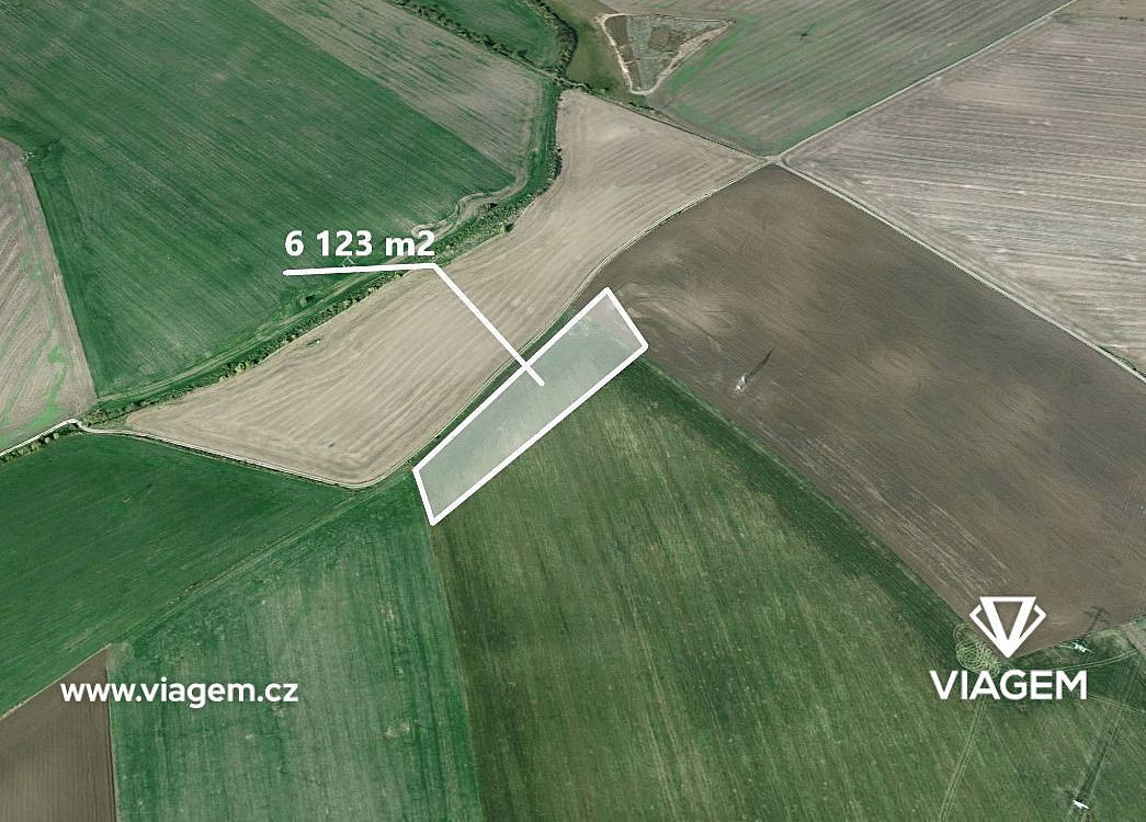 Prodej pole 1 530 m²