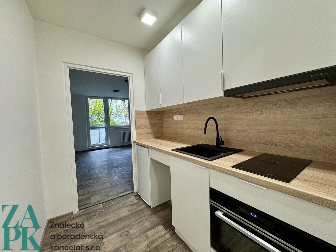 Pronájem bytu 1+kk 28 m² – fotografie 2