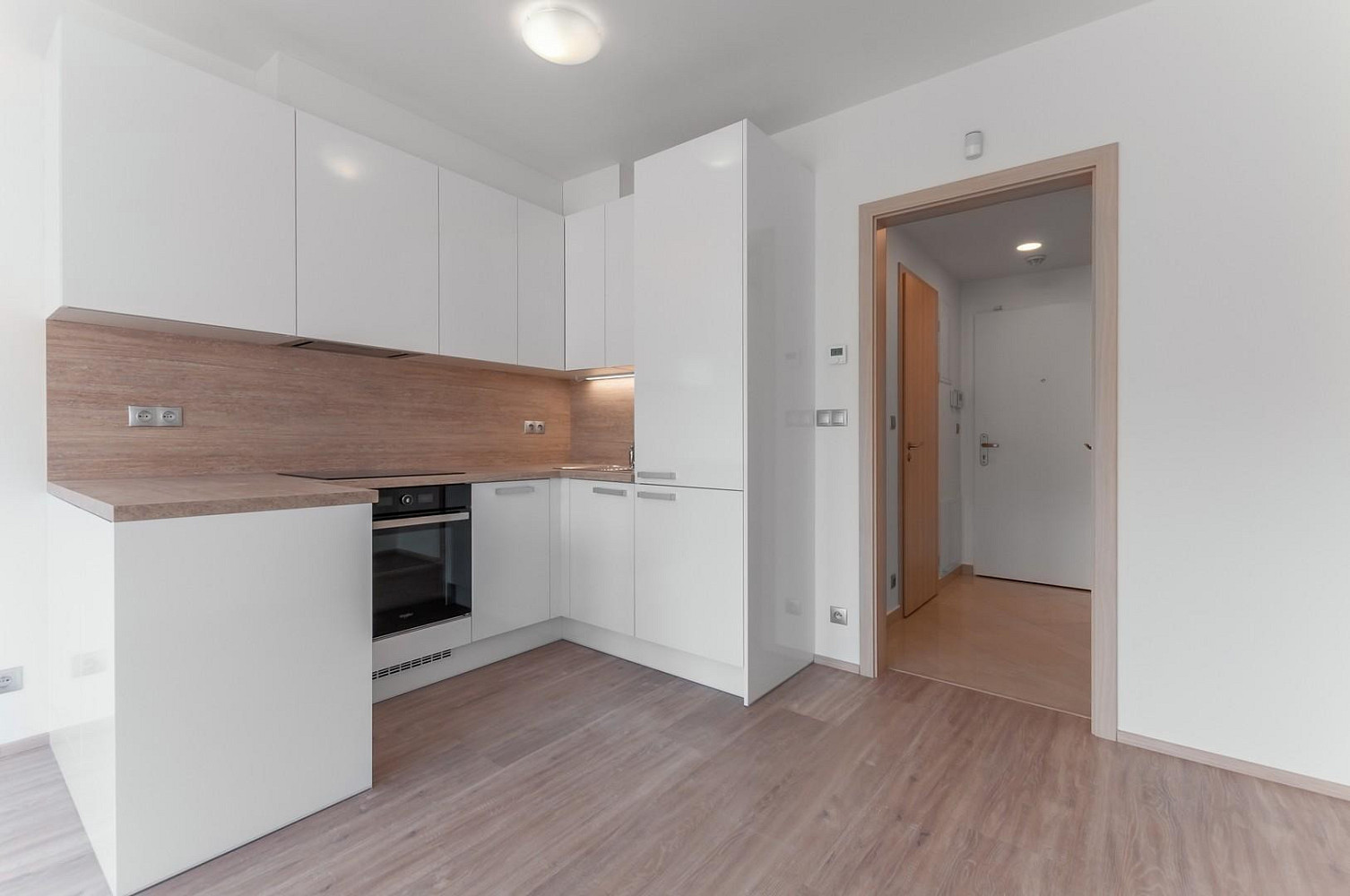 Pronájem bytu 1+kk 28 m²