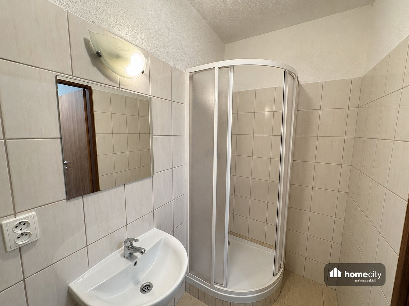 Pronájem bytu 1+kk 25 m² – pohled 4