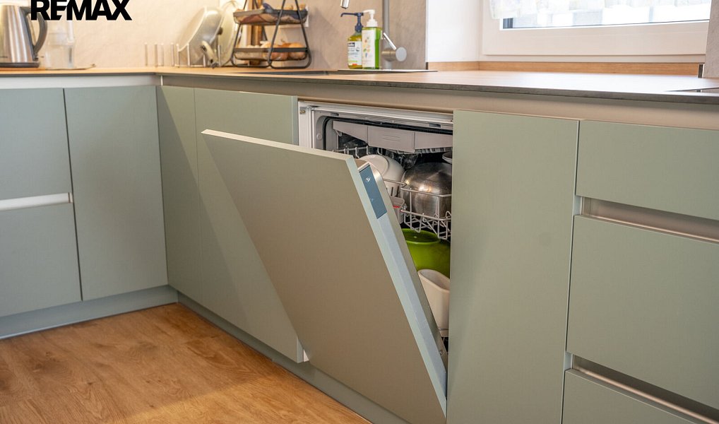 Pronájem domu 161 m² s pozemkem 403 m², Praha – náhled fotky 13