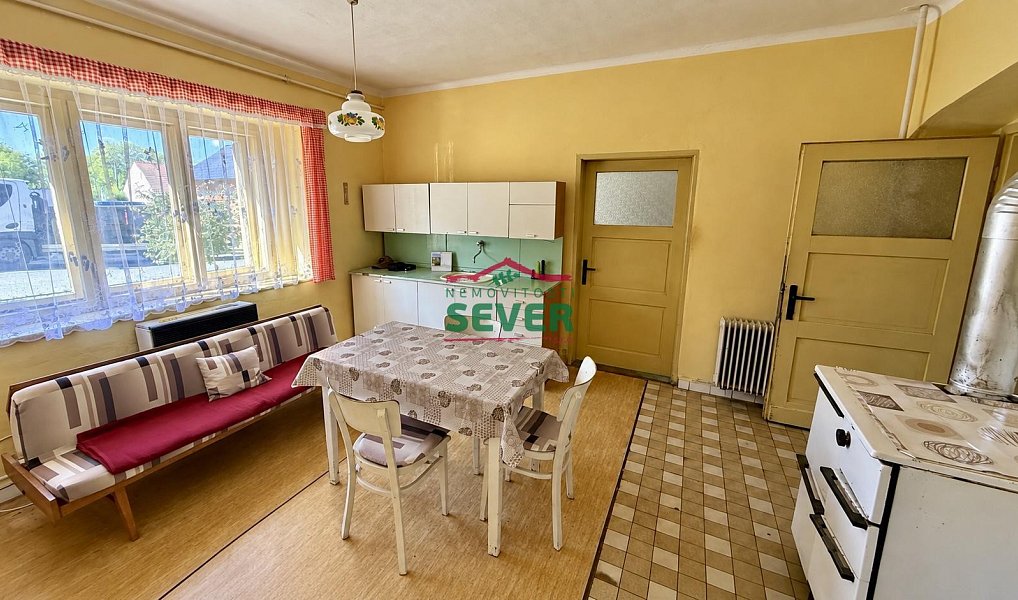 Prodej domu 241 m² s pozemkem 1 596 m², Křesín – náhled fotky 5