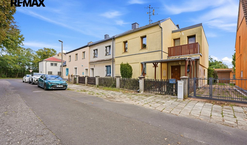 Prodej domu 100 m² s pozemkem 272 m², Chomutov – náhled fotky 28