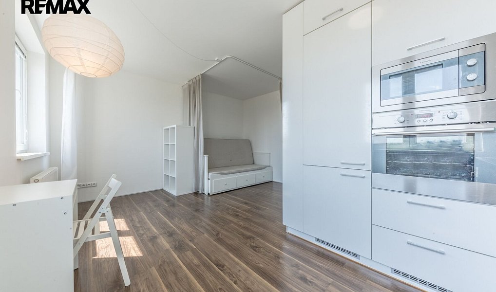 Pronájem bytu 1+kk 30 m², Klecany – náhled fotky 8