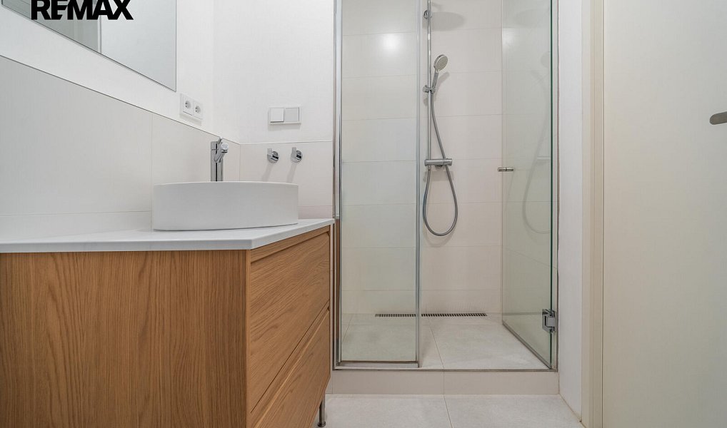 Pronájem bytu 2+kk 48 m², Praha – náhled fotky 8