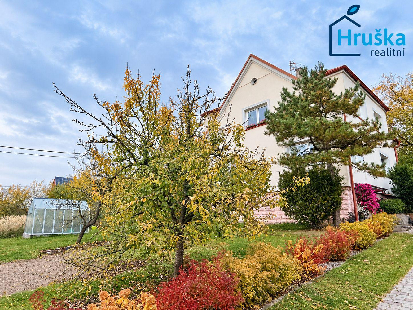 Pronájem domu 180 m² s pozemkem 1 108 m²