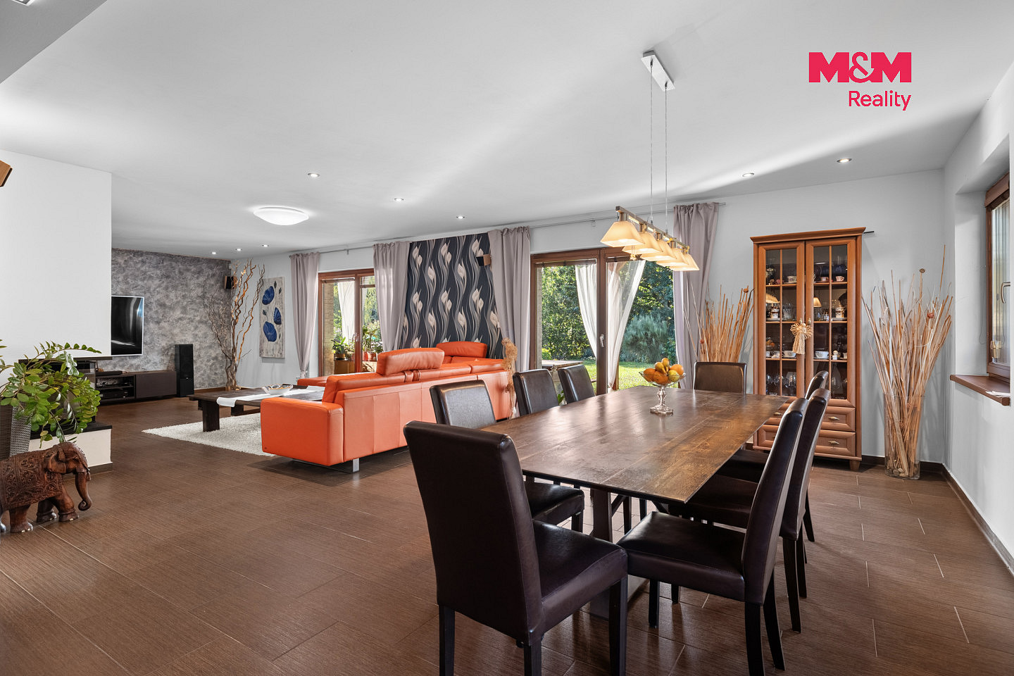 Prodej domu 305 m² s pozemkem 912 m²