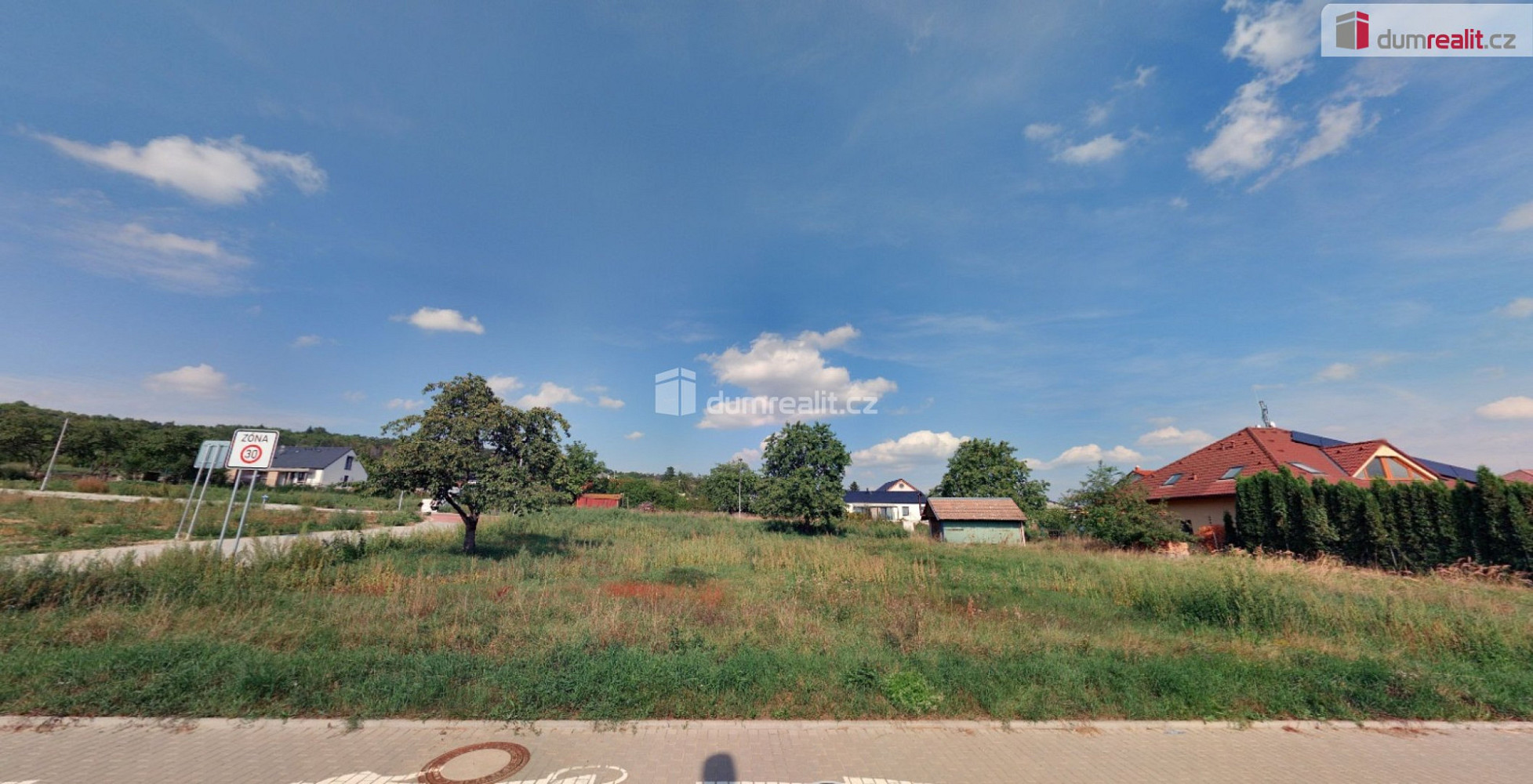 Prodej stavebního pozemku 990 m² — photo 2
