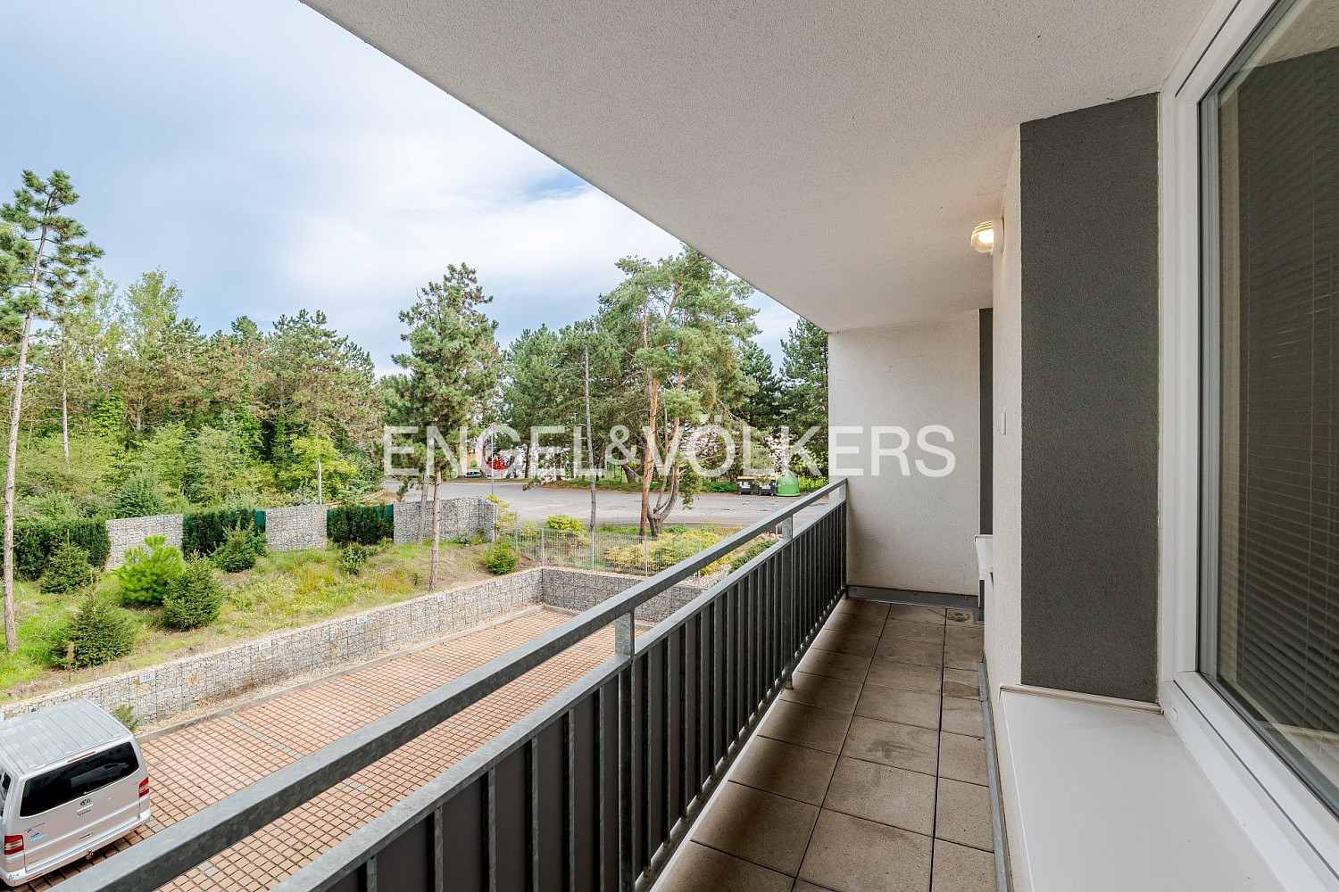 Pronájem bytu 3+kk 74 m² – fotografie 3
