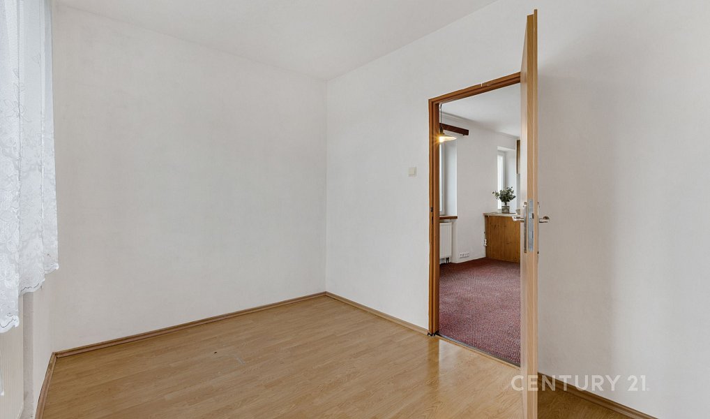 Prodej bytu 4+kk 87 m², Velké Popovice – náhled fotky 18