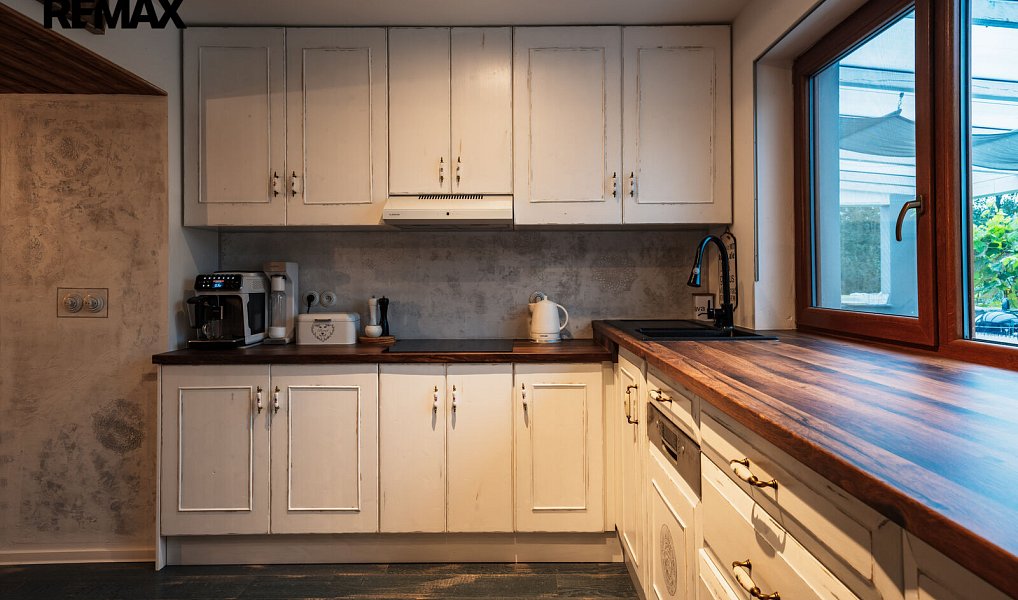 Prodej domu 440 m² s pozemkem 835 m², Příšov – náhled fotky 9