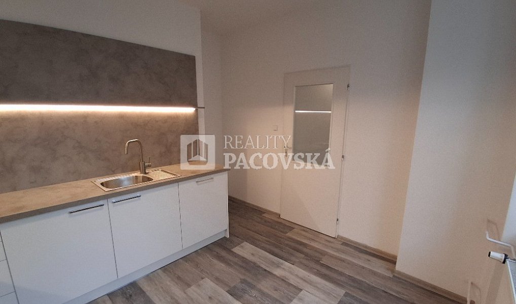 Pronájem bytu 2+1 70 m², Ústí nad Labem – náhled fotky 4
