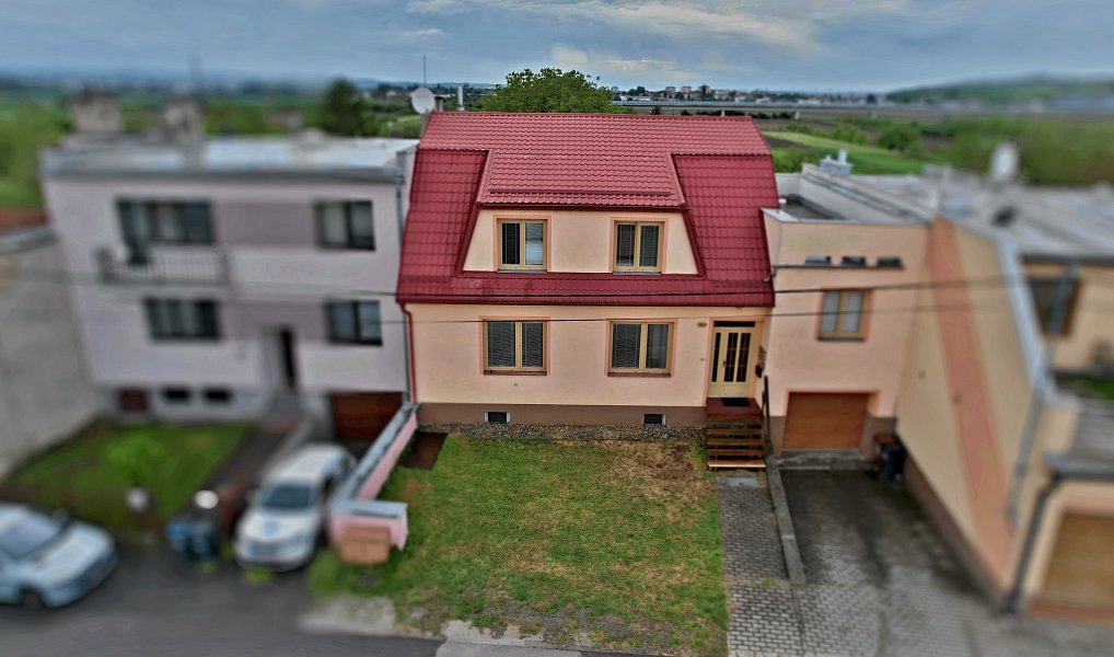 Prodej domu 260 m² s pozemkem 2 162 m², Kunovice – náhled fotky 4