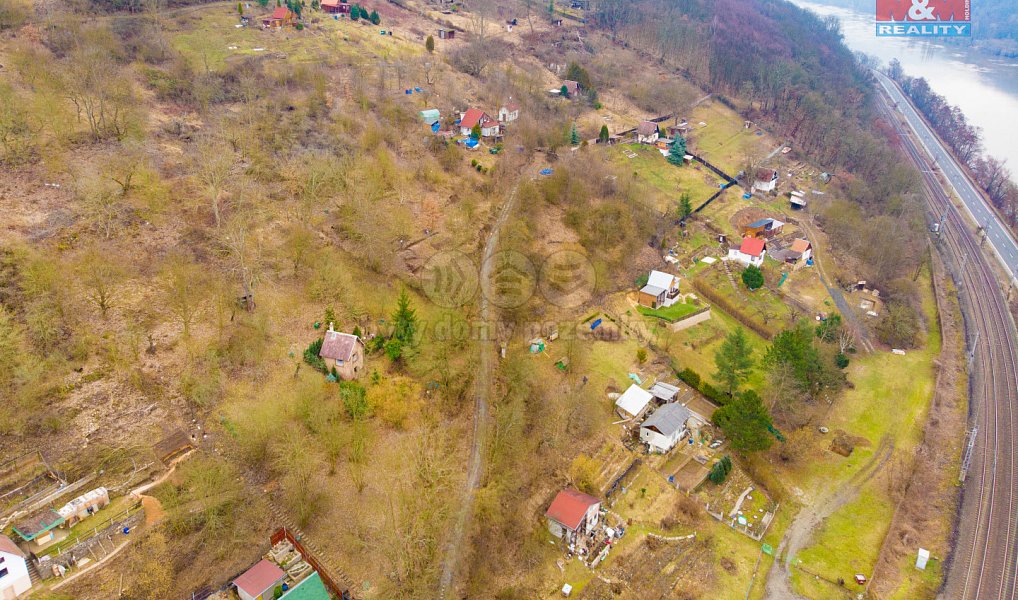 Prodej zahrady 385 m², Dolní Zálezly – náhled fotky 9