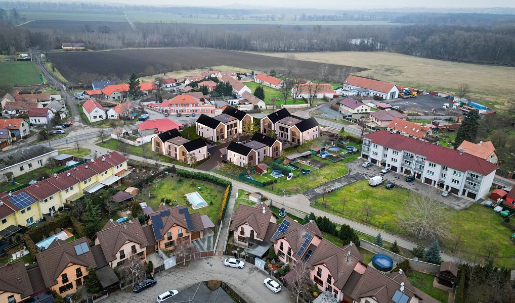 Prodej domu 87 m² s pozemkem 104 m², Obříství – náhled fotky 21