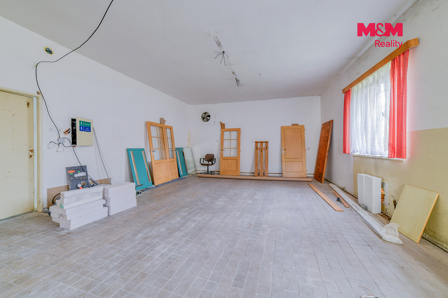 Prodej obchodních prostor 94 m² – fotografie 5