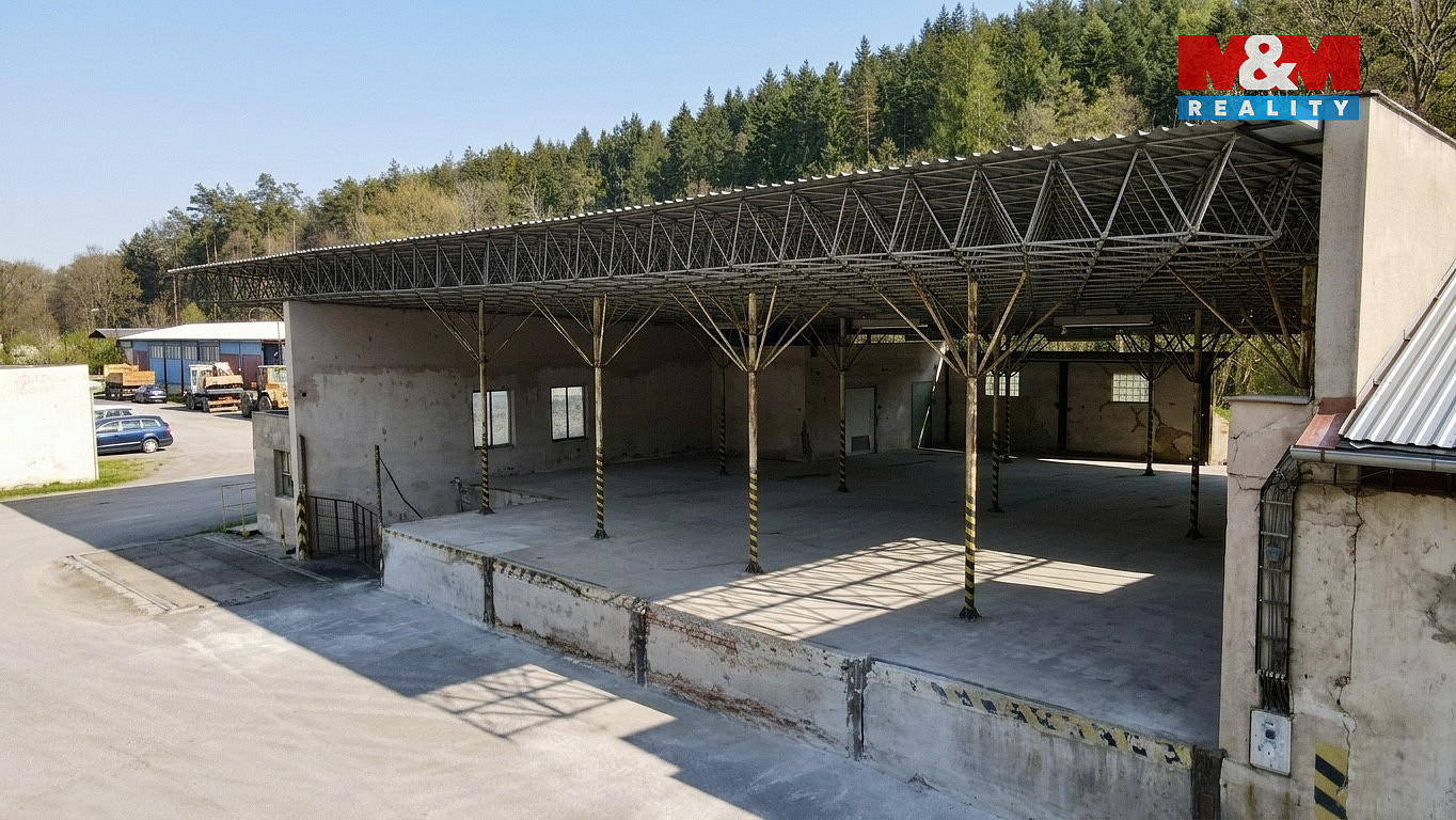 Pronájem komerčního pozemku 323 m² – fotografie 2