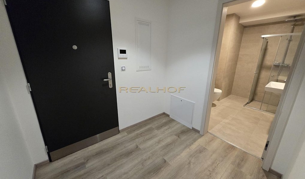Pronájem bytu 1+kk 38 m², Brno – náhled fotky 4