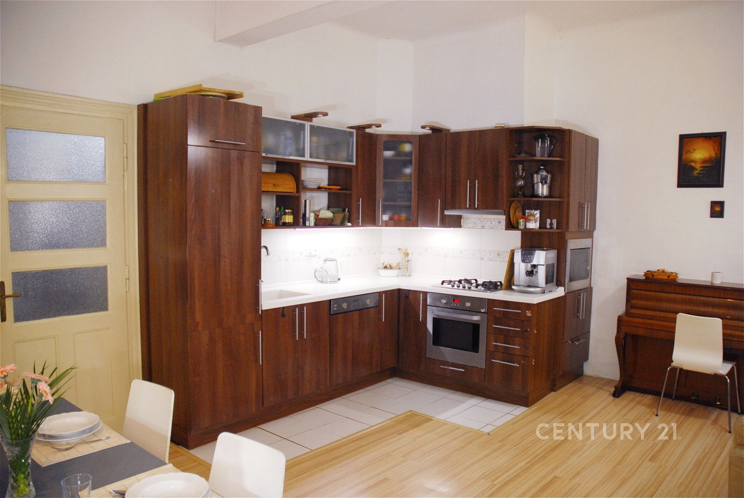 Pronájem bytu 3+kk 87 m² – fotografie 3