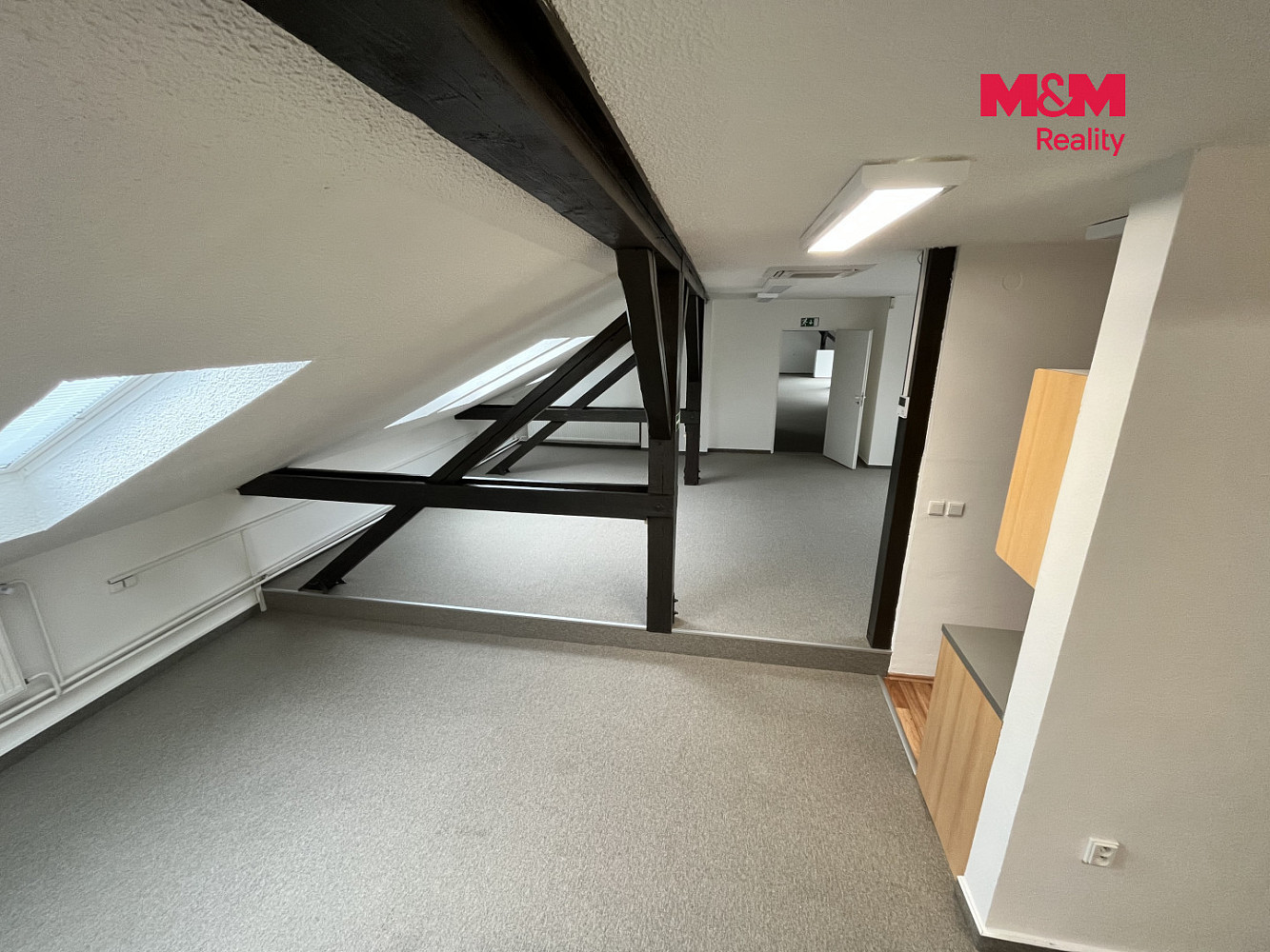 Pronájem kanceláře 122 m² – fotografie 5