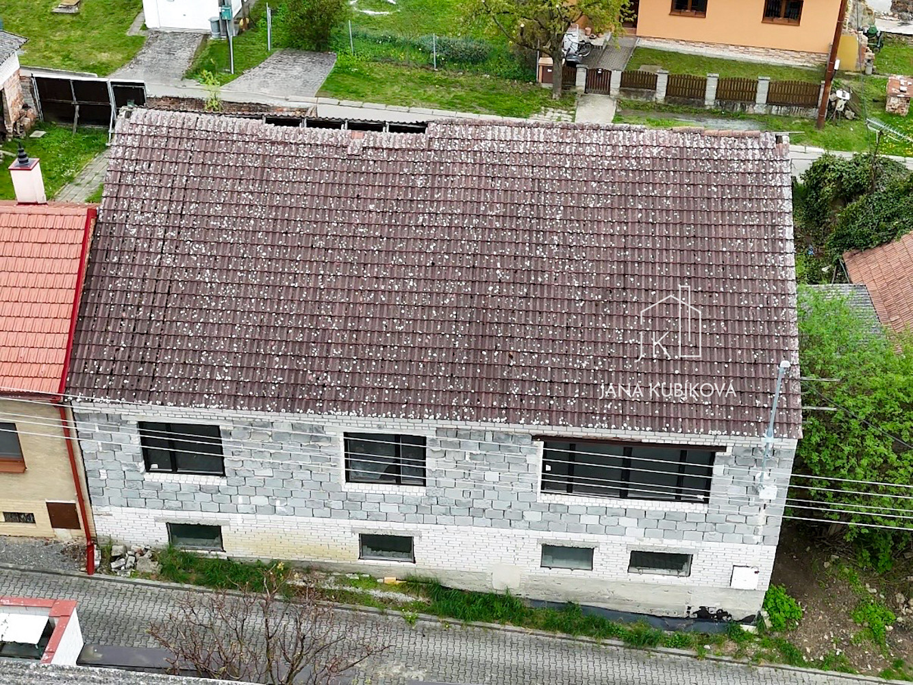 Prodej domu 158 m² s pozemkem 395 m² – pohled 2