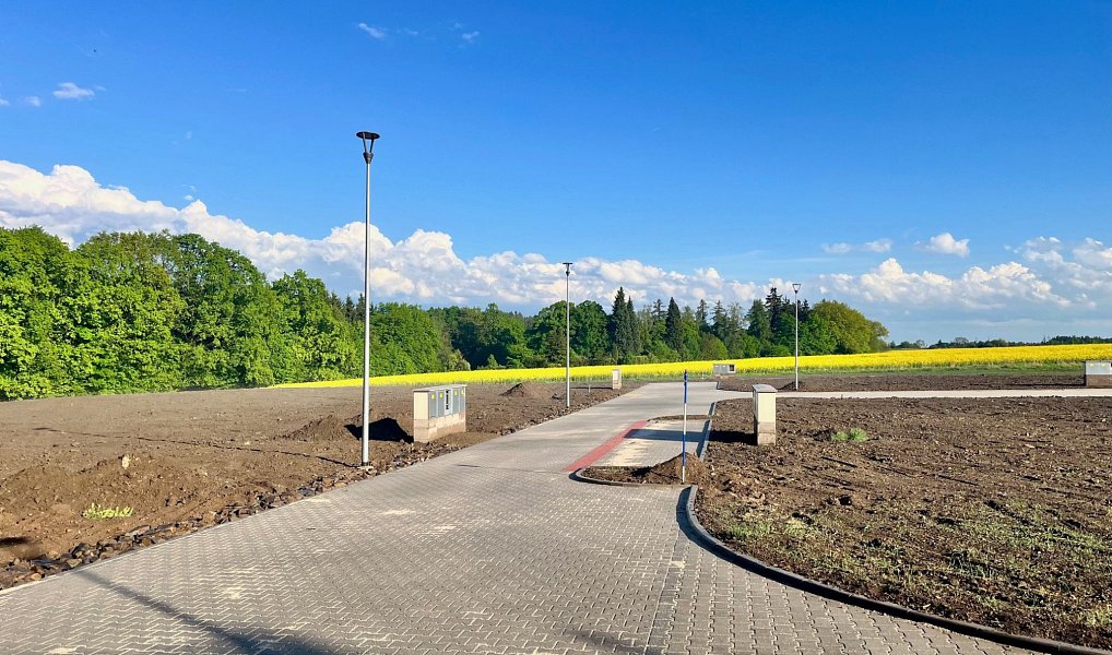 Prodej stavebního pozemku 1 016 m², Strančice – fotka 1 z 12