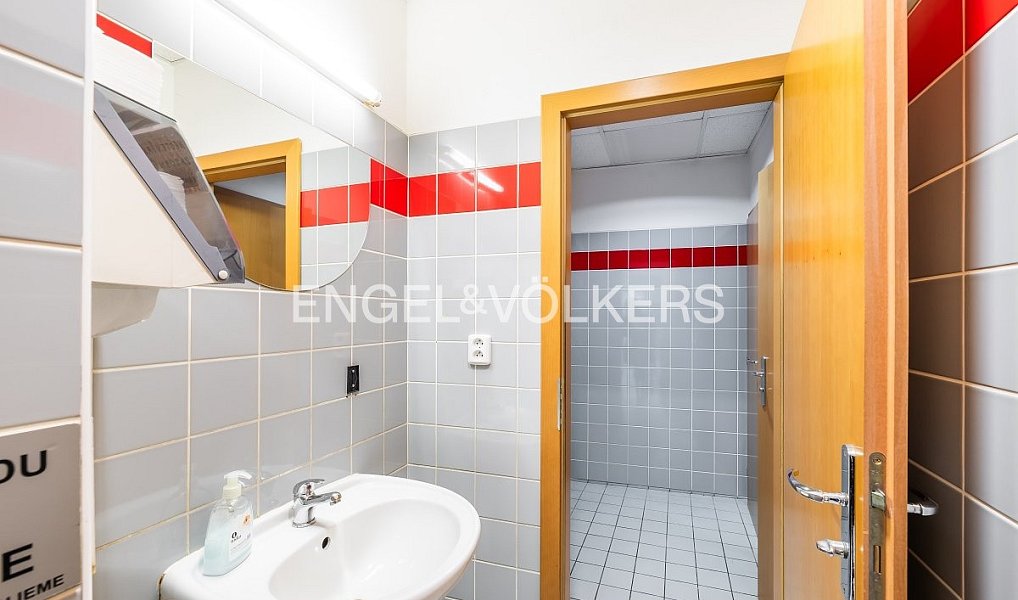 Pronájem komerčního objektu (jiného typu) 252 m², Praha – náhled fotky 8