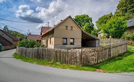 Prodej domu 82 m² s pozemkem 342 m², Divišov - Křešice, okres Benešov