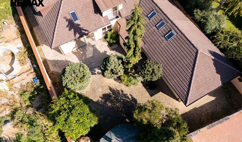 Prodej domu 520 m² s pozemkem 764 m², Roztoky – náhled fotky 41
