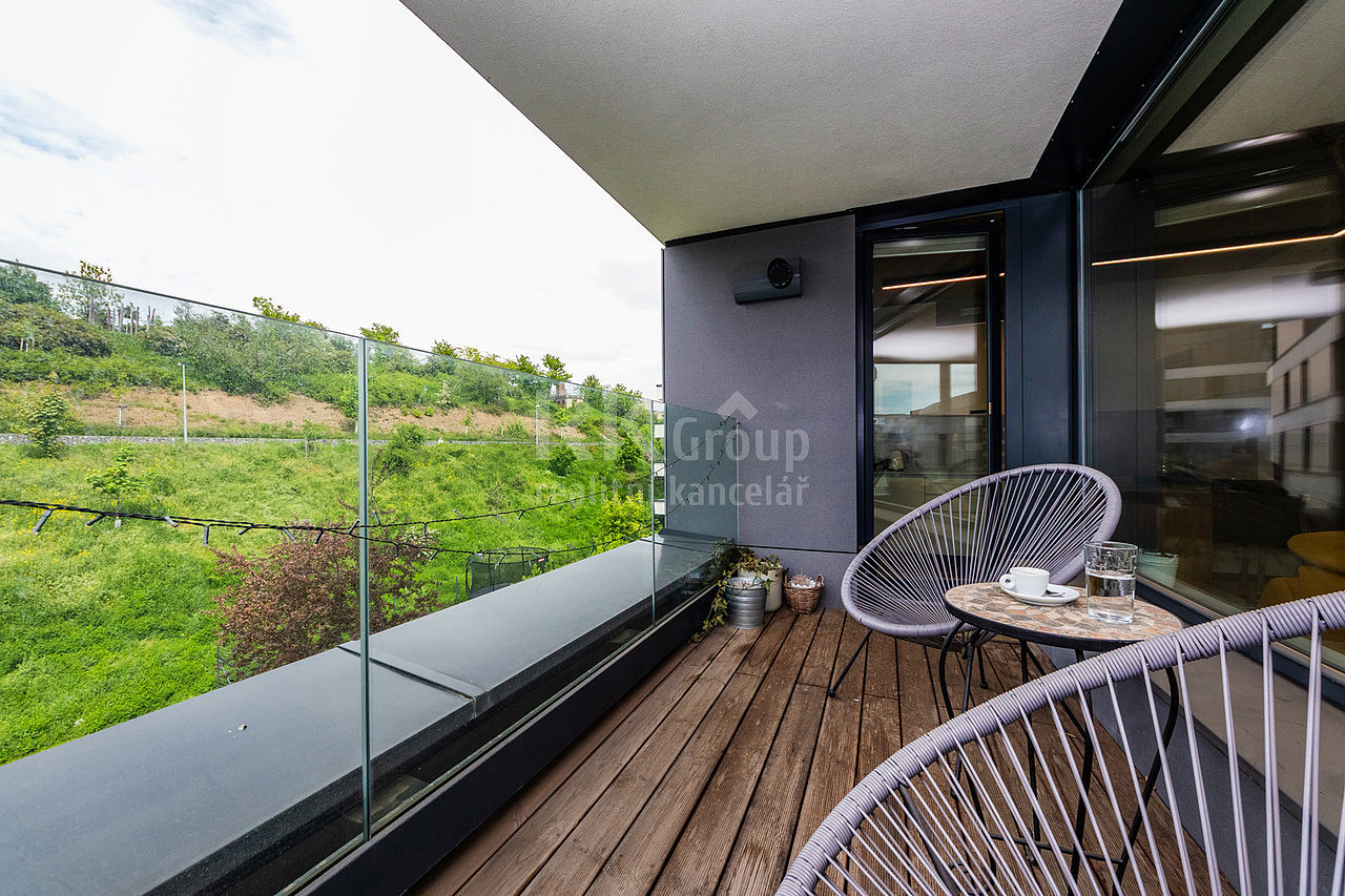 Pronájem bytu 3+kk 81 m² – fotografie 3