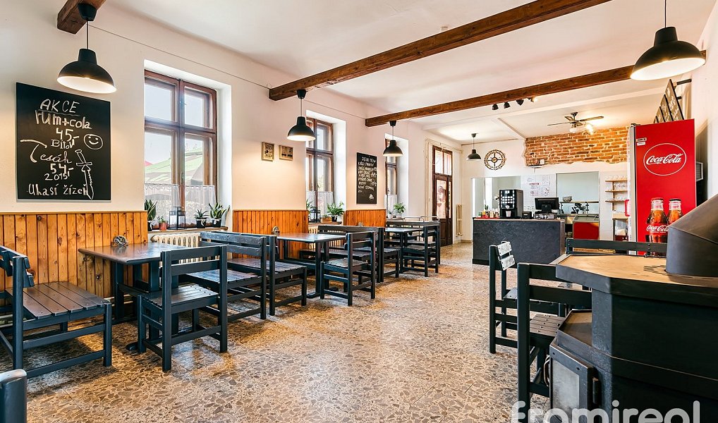 Prodej restaurace 340 m², Šatov – náhled fotky 3