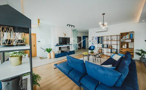 Prodej bytu 3+1 120 m², Trikomo, Kypr