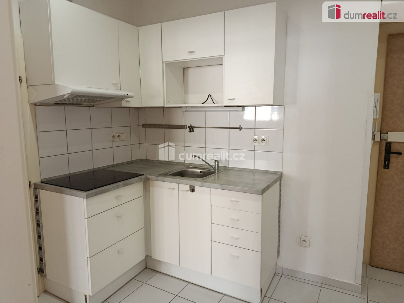 Pronájem bytu 2+kk 58 m² – fotografie 3