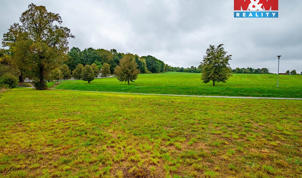 Prodej pozemku 1 054 m², Zlatá Koruna – náhled fotky 3
