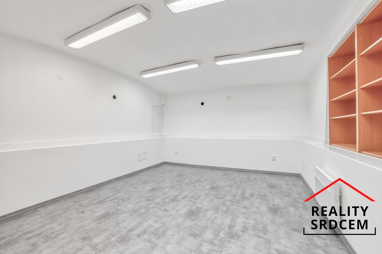 Pronájem kanceláře 52 m² – fotografie 2