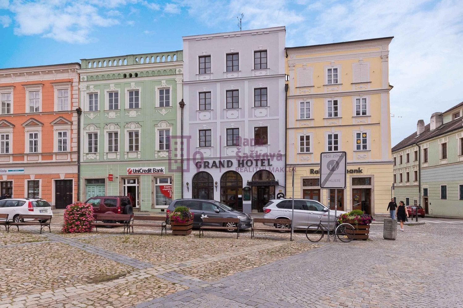 Pronájem obchodních prostor 160 m²