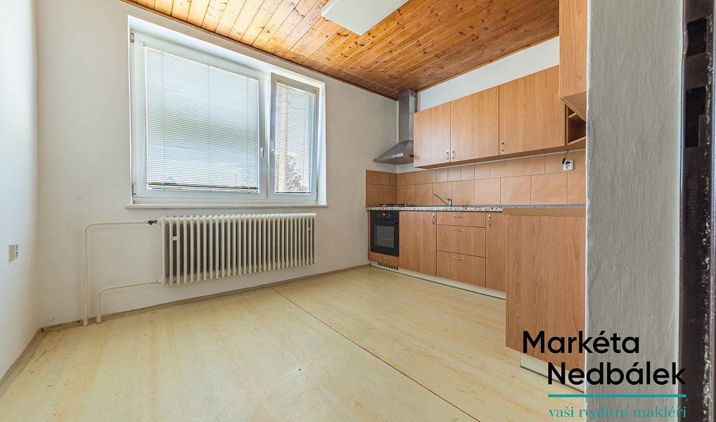 Prodej domu 190 m² s pozemkem 1 158 m², Lukov – náhled fotky 8