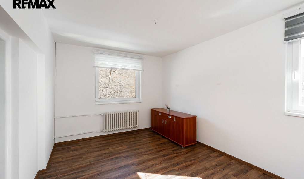 Prodej domu 300 m² s pozemkem 2 121 m², Měchenice – náhled fotky 20