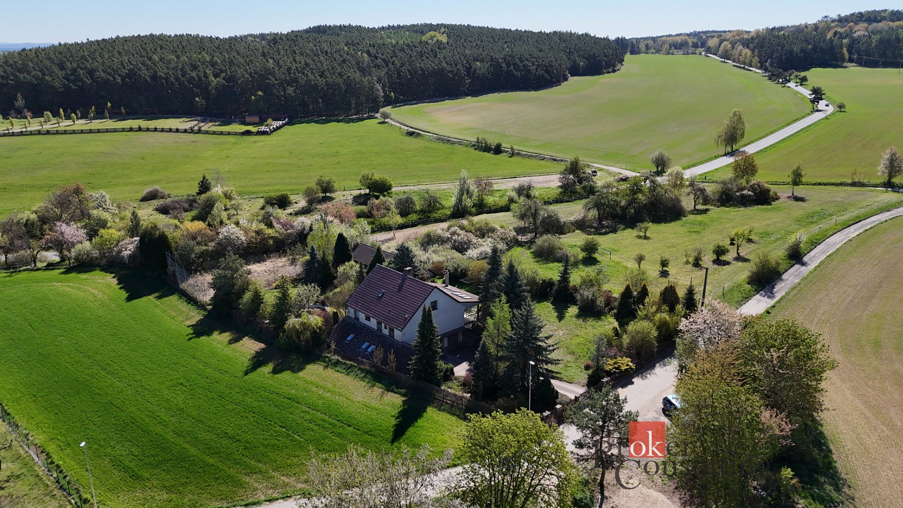 Prodej domu 330 m² s pozemkem 2 907 m² — photo 2