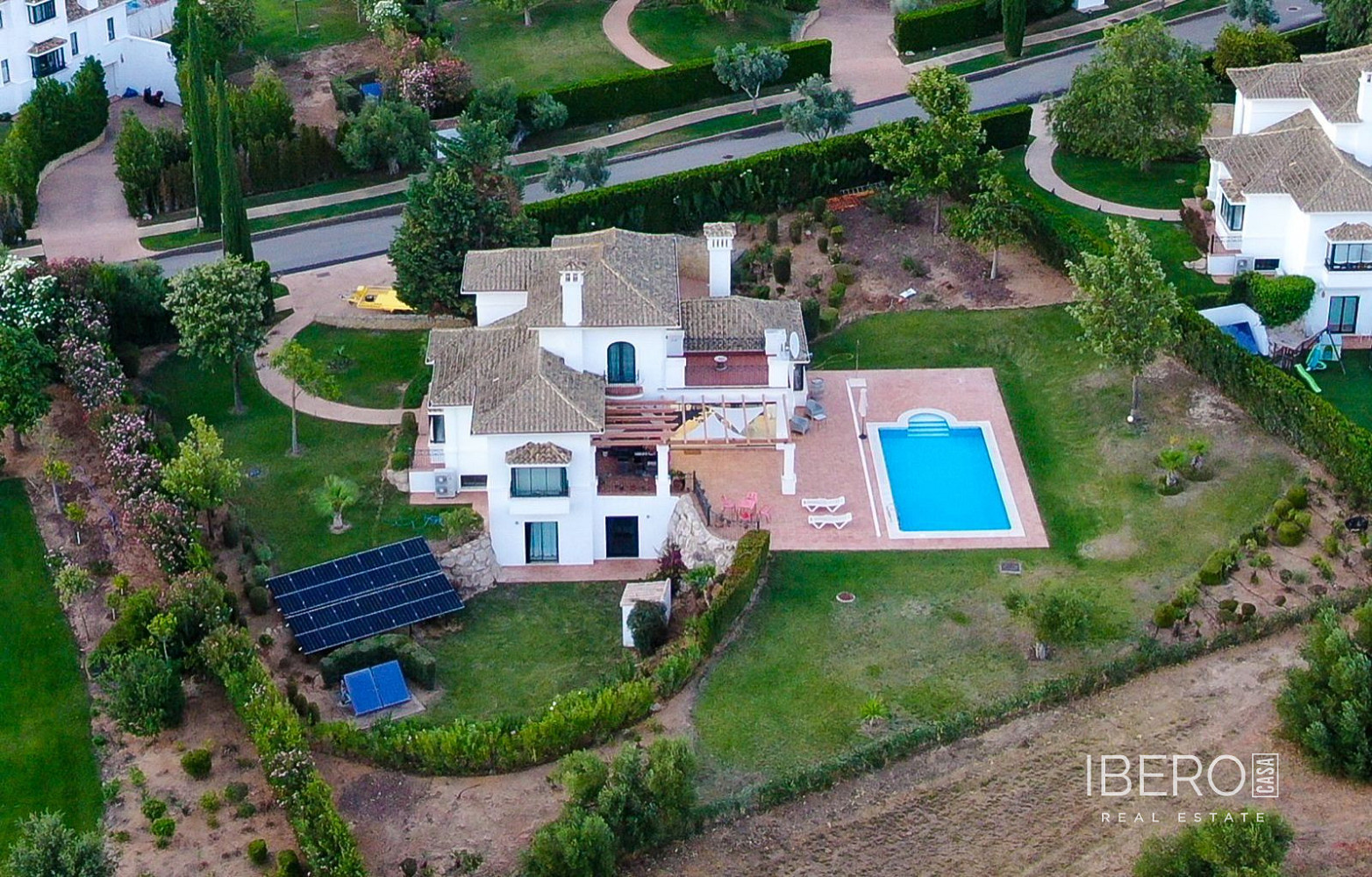 Prodej domu 260 m² s pozemkem 2 318 m²