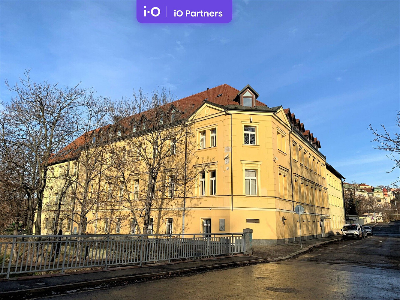 Pronájem kanceláře 526 m²