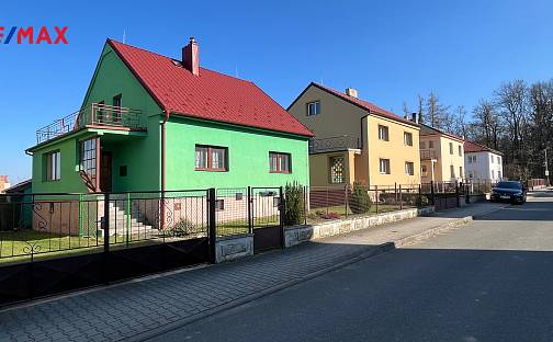 Prodej domu 238 m² s pozemkem 901 m², Za Parkem, Lukavec, okres Pelhřimov