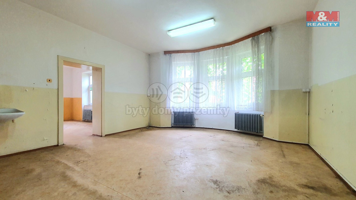 Prodej domu 274 m² s pozemkem 930 m² – fotografie 3