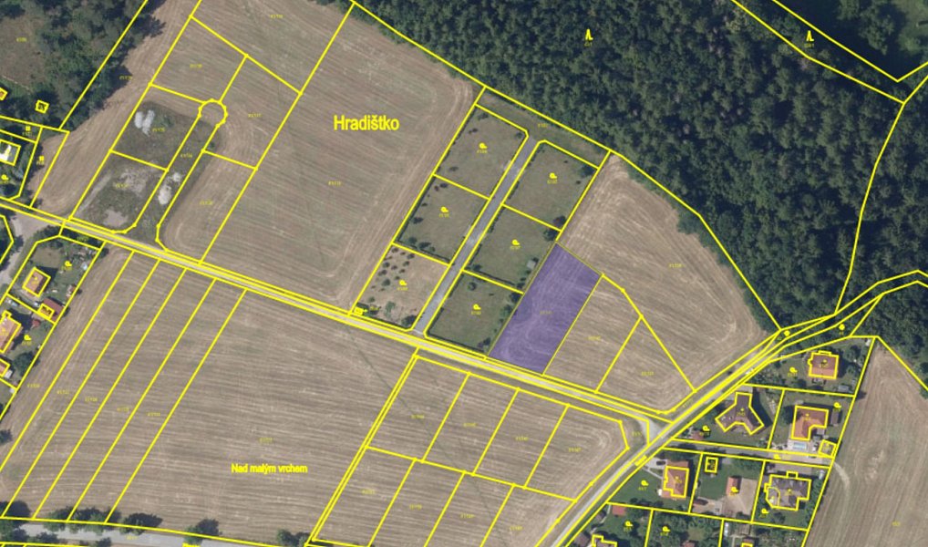 Prodej stavebního pozemku 1 608 m², Hradištko – náhled fotky 2