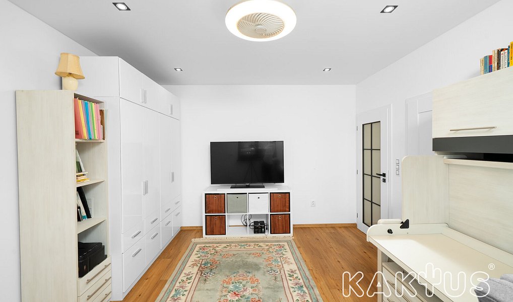 Prodej domu 217 m² s pozemkem 916 m², Tichá – náhled fotky 12