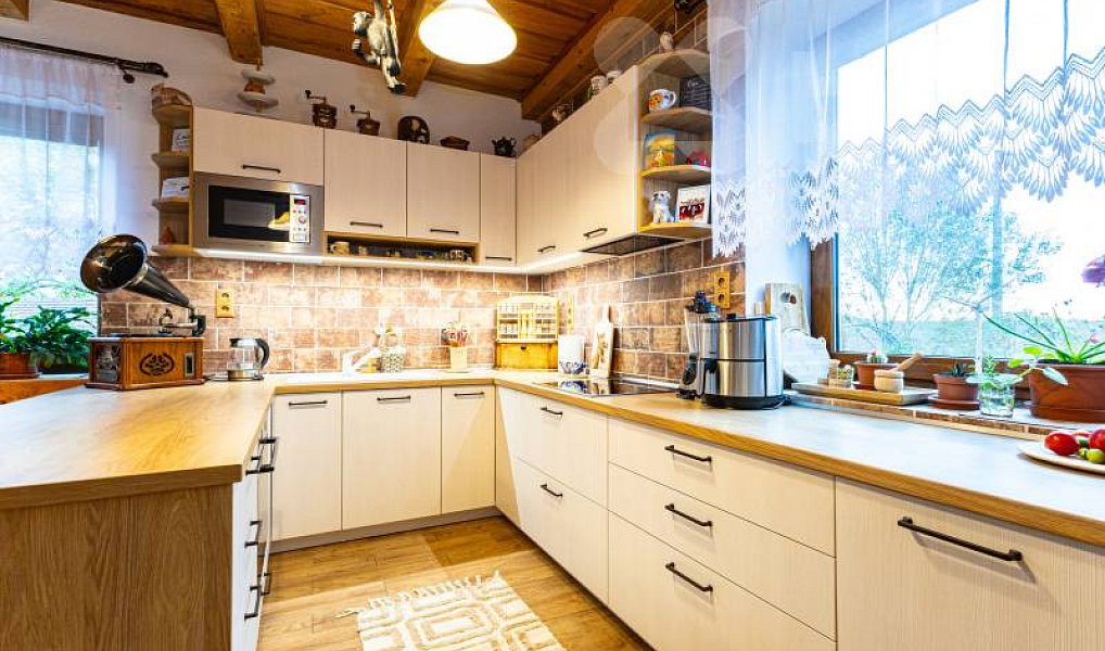 Prodej domu 110 m² s pozemkem 1 553 m², Kvášňovice – náhled fotky 5